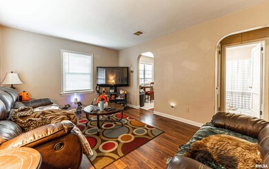 1517 Pulaski St, Lincoln, IL 62656 - photo 3