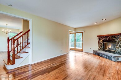 05-Living Room