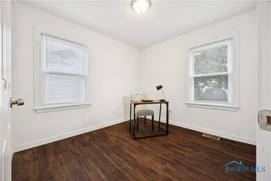 2421 106th St, Toledo, OH 43611 - photo 7