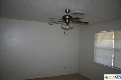 514 Allen St, Copperas Cove, TX 76522 - photo 2
