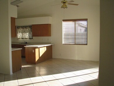 Kitchen & Eat in nook