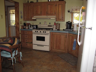 69 Monroe St, Calais, ME 04619 - photo 3