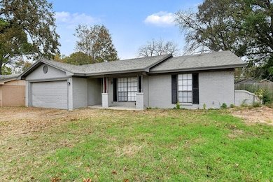 2705 Warren Ln, Fort Worth, TX 76112 - photo 2