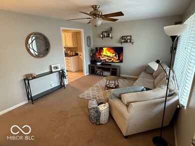 724 Center St, Franklin, IN 46131 - photo 5