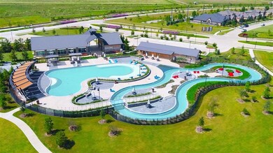 Pool & Lazy River
