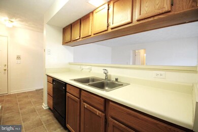 3560 Sherbrooke Cir, Woodbridge, VA 22192 - photo 7