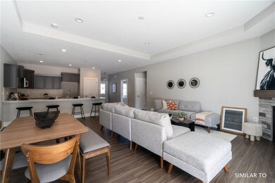 9848 Thorton Dr, Johnston, IA 50131 - photo 2