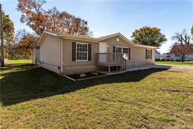 1004 Brunswick Dr, Jeffersonville, IN 47130 - photo 2