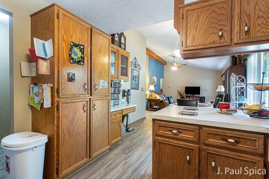 6634 Sunfield Dr SW, Byron Center, MI 49315 - photo 5