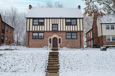 118 W Tulane Rd, Columbus, OH 43202 - photo 2