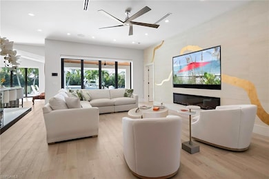 1550 Chesapeake Ave, Naples, FL 34102 - photo 4