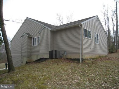 33 Castle Dr, Montross, VA 22520 - photo 2