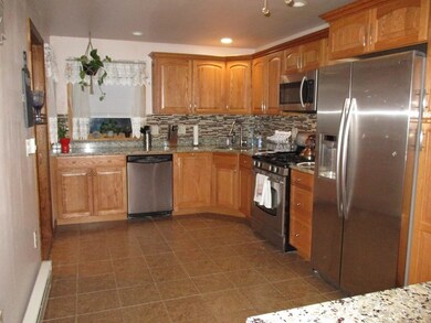 37 Bell St, Nashua, NH 03064 - photo 3