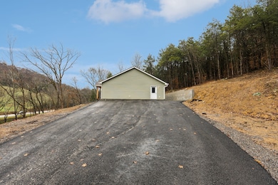 185 Stonewall Hwy, Carthage, TN 37030 - photo 5