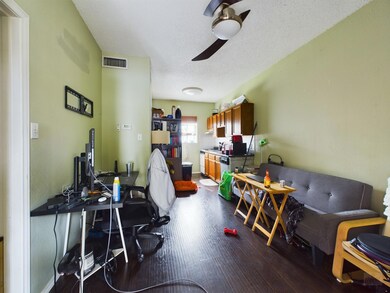 3206 King St unit 205, Austin, TX 78705 - photo 2