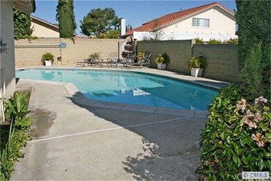Very Private Backyard with Sparkling Pool, Blockwa