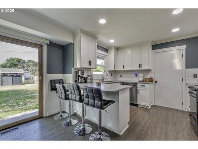 2221 SE 185th Ave, Portland, OR 97233 - photo 7