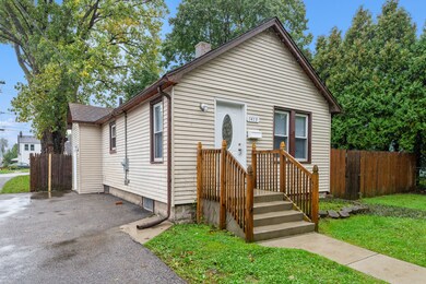 1413 Lloyd Ave, Waukegan, IL 60085 - photo 2