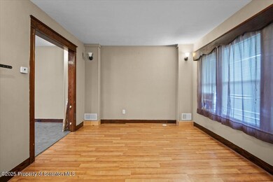 1076 Cottage Ave, Scranton, PA 18508 - photo 5