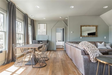 Guest suite with bonus living space