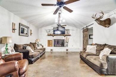 209 S Sendero Dr, Decatur, TX 76234 - photo 6