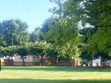 2655 12th St, Columbus, IN 47201 - photo 2