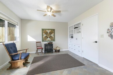 Sitting Rm off Kitchen
