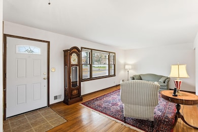 1194 Grospoint Ave N, Saint Paul, MN 55128 - photo 5