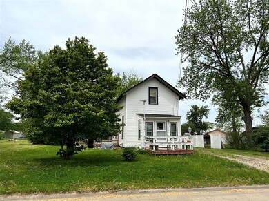 1013 E 10th St N, Newton, IA 50208 - photo 3
