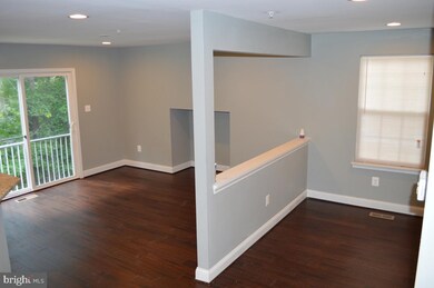 4402 Birchtree Ln, Temple Hills, MD 20748 - photo 4