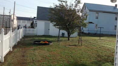 438 Monroe St, Berwick, PA 18603 - photo 5