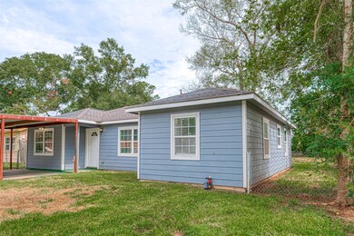 10402 Onslow St, Houston, TX 77016 - photo 3