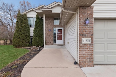 11876 N Meadow Curve, Lindstrom, MN 55045 - photo 4