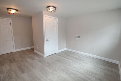 8 Sebbins Pond Dr, Bedford, NH 03110 - photo 4