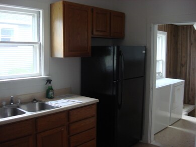 322 Maple St, Oglesby, IL 61348 - photo 5