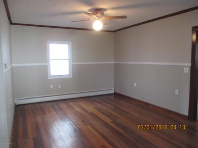 465 N Main St, Taylor, PA 18517 - photo 4