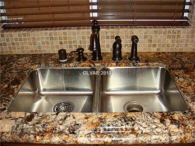 Kitchen. Stainless Steel Undermount Kitchen Sink