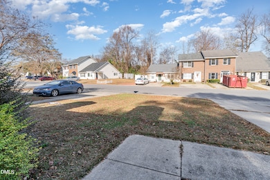 140 Rollingwood Dr, Dunn, NC 28334 - photo 3