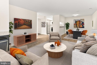 6925 Mary Caroline Cir unit H, Alexandria, VA 22310 - photo 3