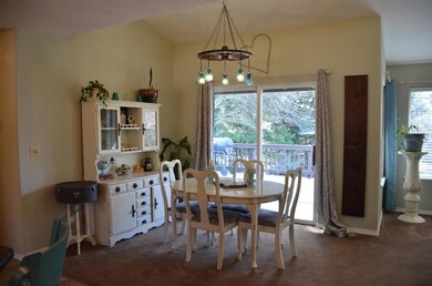 150 Curtis Dr, Grants Pass, OR 97527 - photo 7