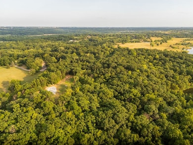 13404 Rickey Rd, Kansas City, MO 64133 - photo 4