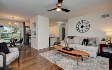 Living Room (2)