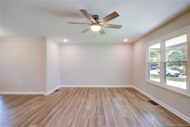 3312 Crestwood Dr, New Albany, IN 47150 - photo 6