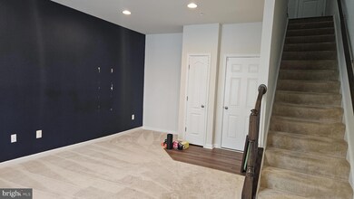 9072 Fox Stream Way, Upper Marlboro, MD 20772 - photo 7