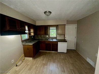 728 Mckinley Ave, Akron, OH 44306 - photo 6