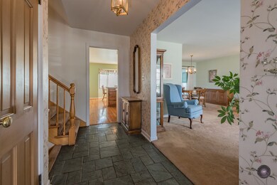 1137 Catalpa Ln, Naperville, IL 60540 - photo 2