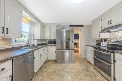 63 Bridle Path Rd, Springfield, MA 01118 - photo 5