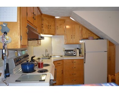 10 Gardner St unit 3, Salem, MA 01970 - photo 2