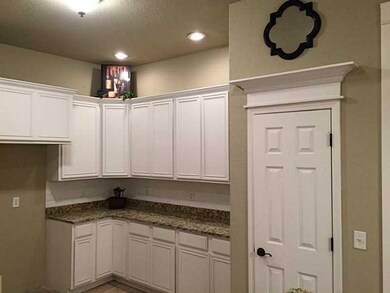 Kitchen. great prep area