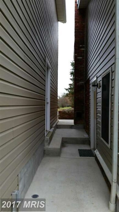 6592 Streamwood Ct, Sykesville, MD 21784 - photo 3